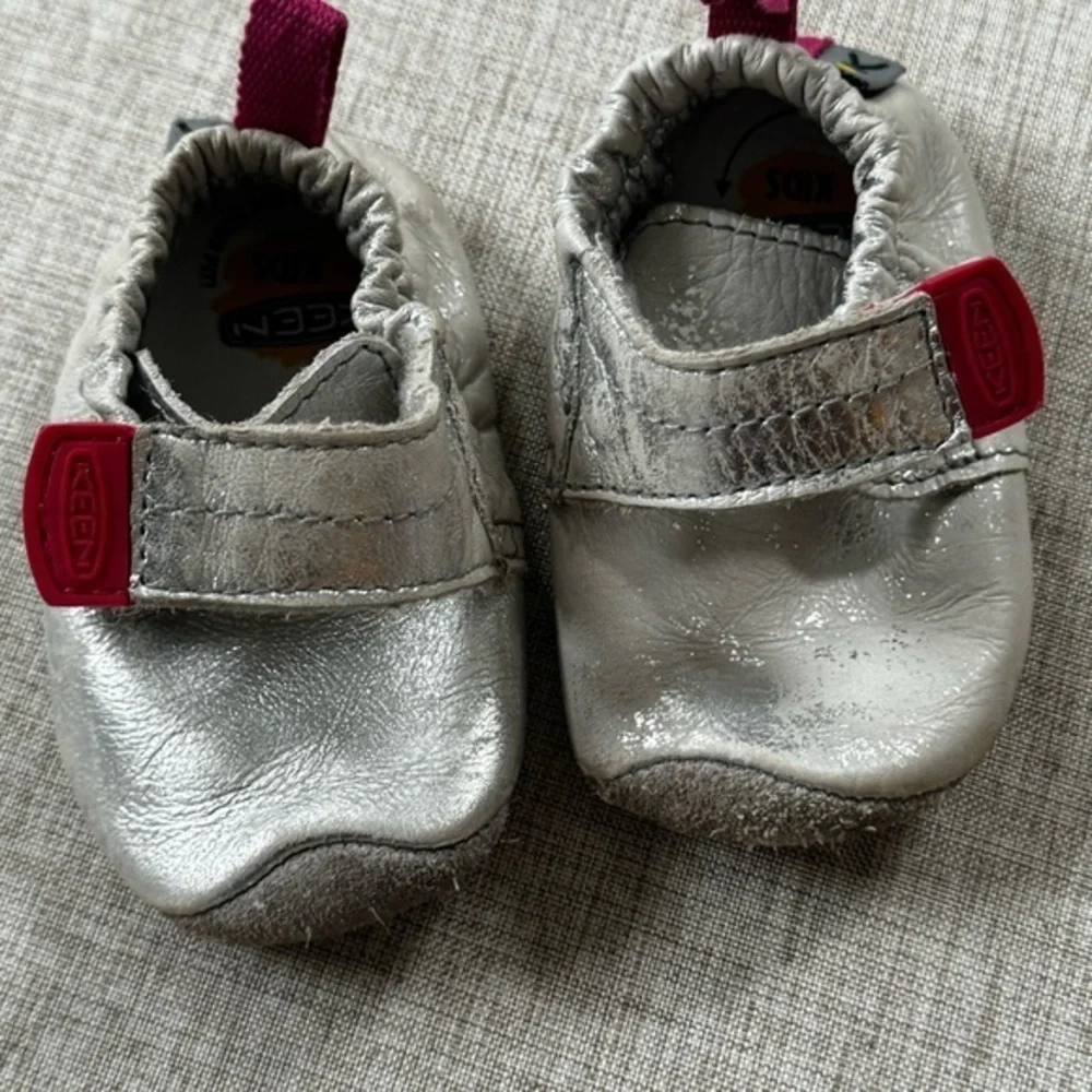 KEEN Silver and pink Leather booties for girls infant baby‎ crawler 12 Months